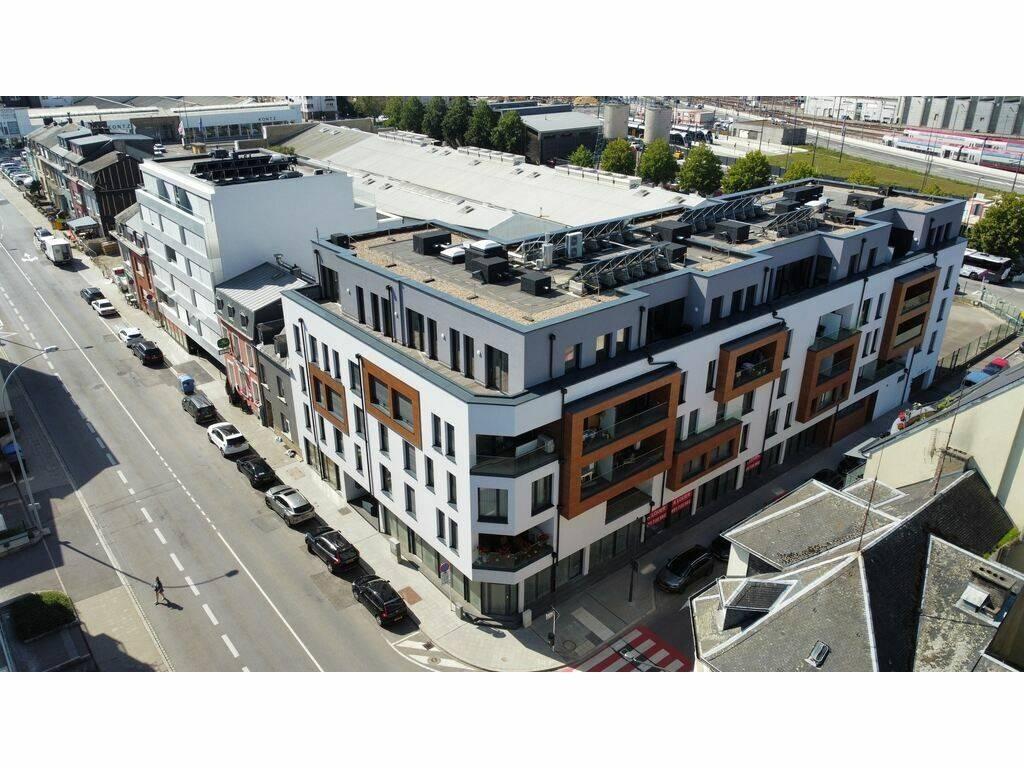 Surface commerciale de 437 m² avec 4 parkings