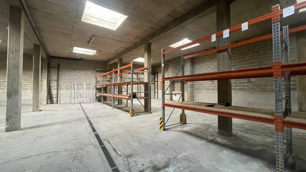 Dépôt de stockage, plusieurs tailles